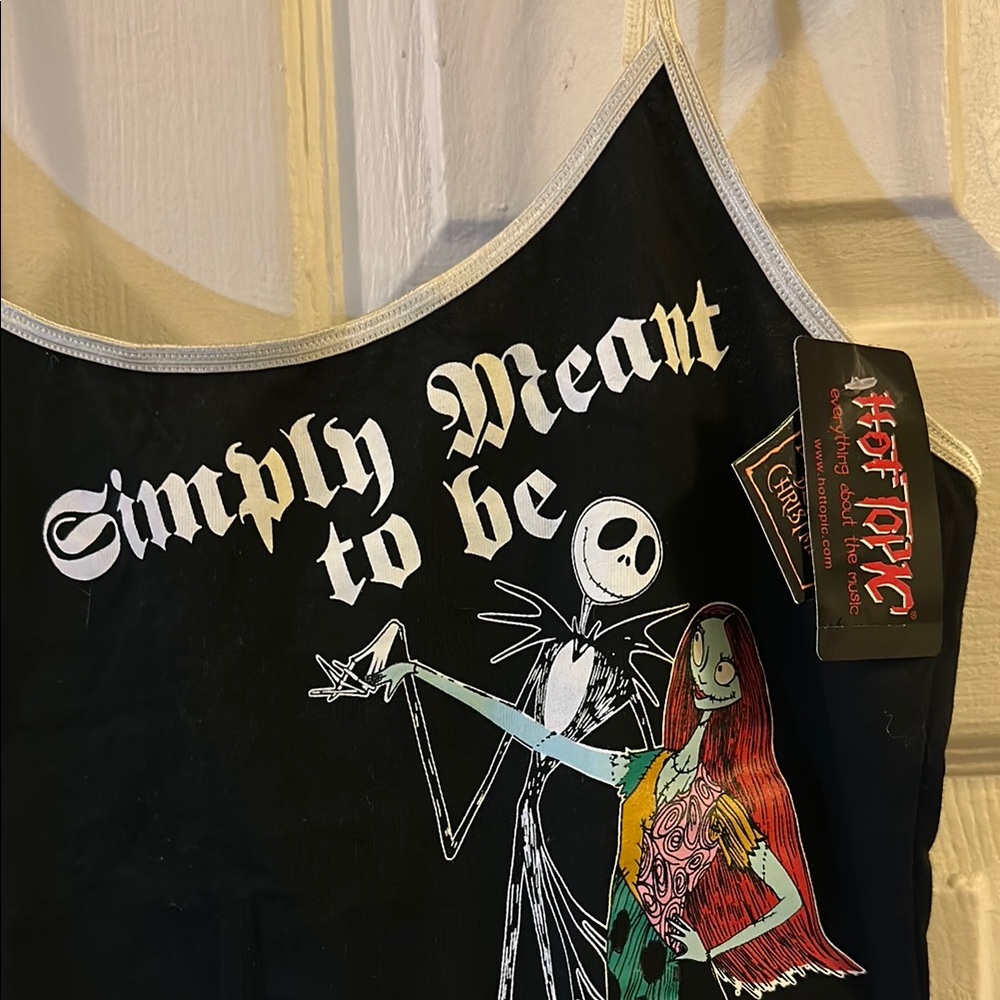 NWT Nightmare Before Christmas “Simply Meant to be” Graphic Women's tank top - Picture 2 of 5